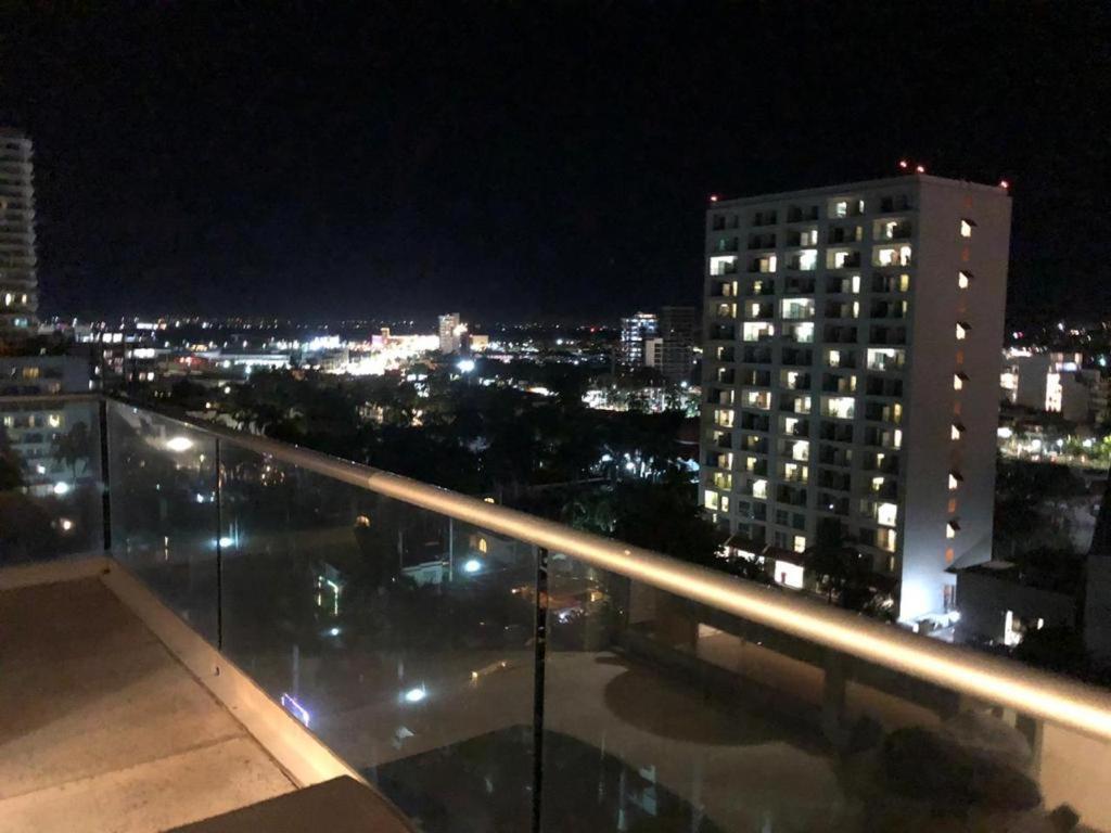 Peninsula Vallarta , Departamentos Piso 8 Y 10 Hacia El Mar プエルトバラータ エクステリア 写真